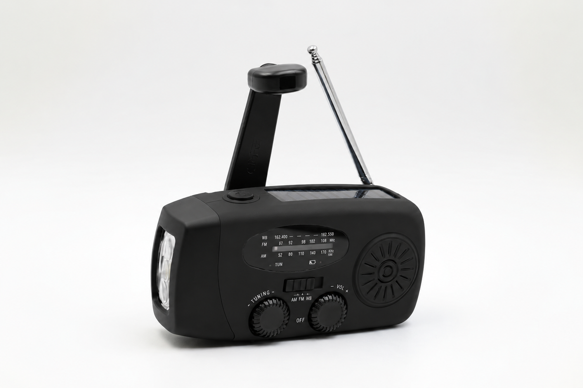 Ar rokas kloķi darbināms dinamoradio